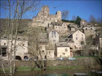 Actuellement le chteau se visite. On peut aussi y passer la nuit dans une des chambres d'htes. Qui en sont les actuels propritaires ?