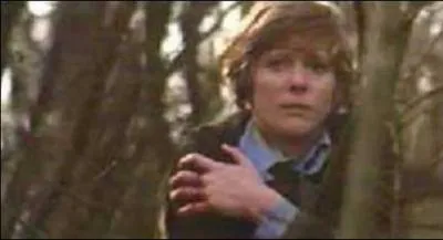 Film franais de Serge Leroy : Helen se retrouve pourchasse dans une fort... . Quel est ce film ?