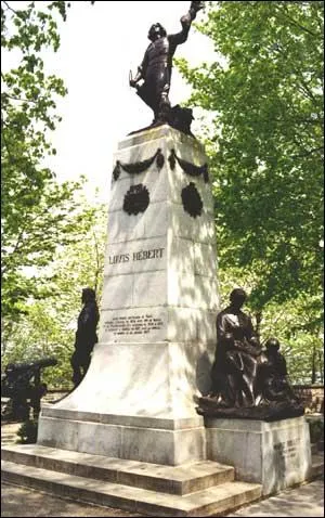 Le premier agriculteur europen en Nouvelle-France tait Louis Hbert. Quel tait son premier mtier ?