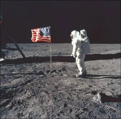 Neil Armstrong est le premier homme  marcher sur la Lune. Mais en quelle anne ?