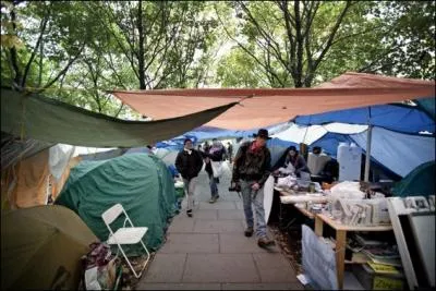 Au 24 octobre 2011, combien y avait-il de tentes  Occupons Montral ?