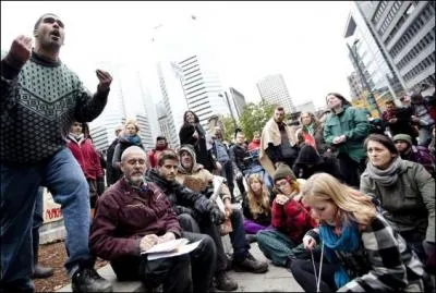 En quoi une des activits du campement consiste-t-elle ?