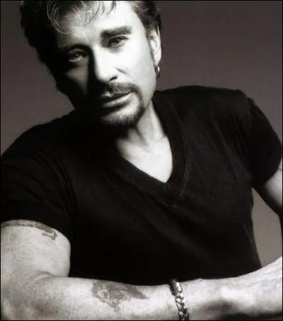 Quelle discothque a t lance par Johnny Hallyday au pied de la tour Montparnasse,  Paris, en 2003 (avant d'tre ferme un an plus tard pour fraude fiscale) ?