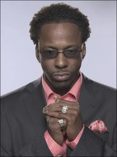 De quel chanteur de R&B Whitney Houston s'est-elle spare aprs 12 ans de mariage en 2006 ?