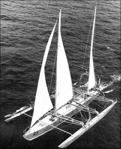 Le 'Manureva' est le trimaran sur lequel un clbre navigateur franais du XXe sicle a disparu en 1978, lors de sa participation  la 1re Route du Rhum. De qui s'agit-il ?