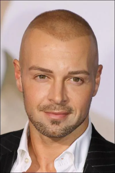 C'est qui l'acteur sur la photo ?