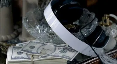 Quelle chanson fut la suite de 'Paparazzi' ?