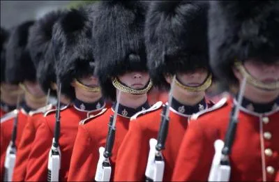  quel homme politique associe-t-on les Gardes Rouges de 1966 ?
