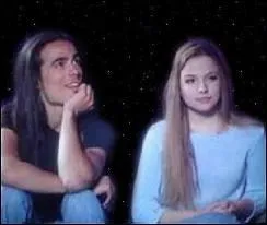 Damien Sargue et Clicia Cara ont chant :