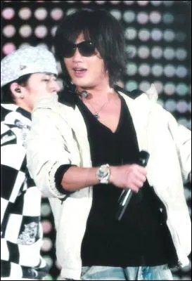 Il a quitt les Kat-Tun en 2010...