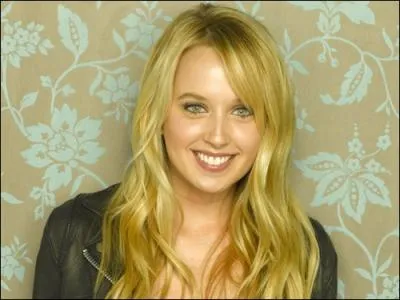 Pendant la saison 1, avec qui Jack trompe-t-il Grace ?