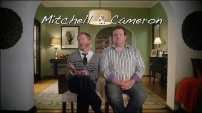 Comment s'appelle l'enfant adoptif de Mitchell et de Cameron ?