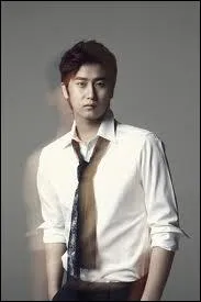 Qui en 2008,  la suite du dpart de 2 membres, est devenu le nouveau leader ?