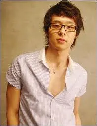 Qui est chanteur et rappeur ?