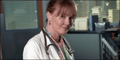 Dans "Urgences", elle succède à Mark Greene comme chef des internes. Comment se nomme-t-elle ?