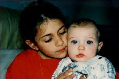 Comment s'appelle sa soeur ?