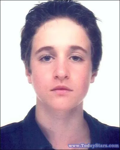 Dans Famille d'accueil, comment se nomme ce personnage ?