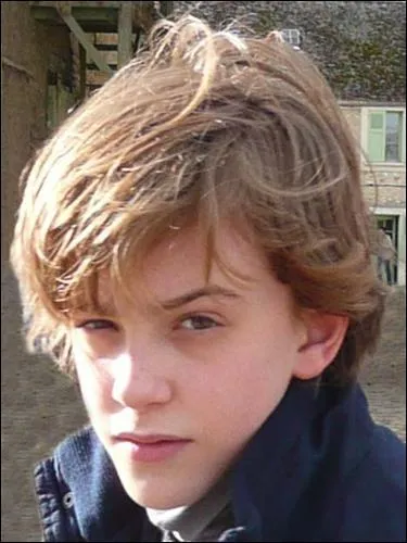 Dans Famille d'accueil, comment se nomme ce personnage ?