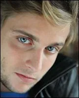 Dans Famille d'accueil, comment se nomme ce personnage ?