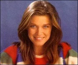 Qui est cette chanteuse qui dans les annes 80 a chant la chanson : ' Boule de Flipper' ?