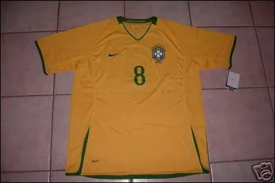 A qui appartient ce maillot ?