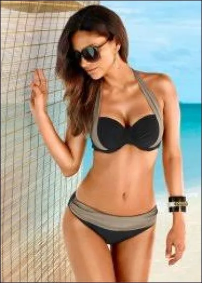 Qui n´a PAS chanté ''Itsi bitsi petit bikini'' ... Rien que le titre m'amuse ! Je vous fais grâce des paroles !