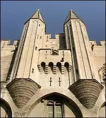 Quel est ce monument d'Avignon ?