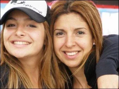 Comment s'appellent ses deux parents ?