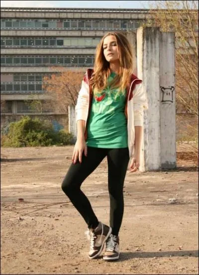 Quelle est cette marque dont elle en fait la publicit ?