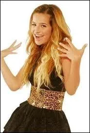 Comment s'appelle sa chienne ?