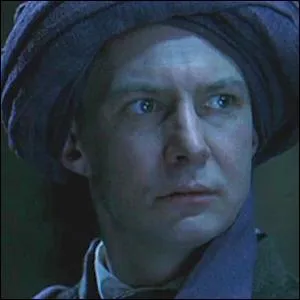 Quelle prcaution dut prendre le jeune homme pour protger son matre ?