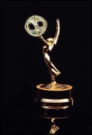 Quel mois de l'anne les Emmy Awards sont-ils remis  New York ?