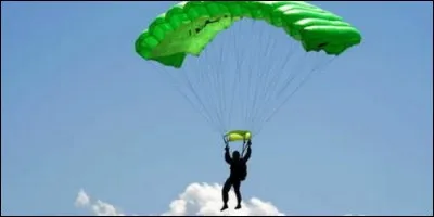 Que fait un parachutiste qui pose le pied au centre de la cible ?