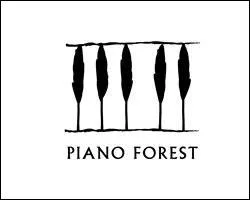Maintenant, intressons-nous au logo Piano Forest. Vous pouvez voir sur ce logo quelques arbres noirs, mais aussi...