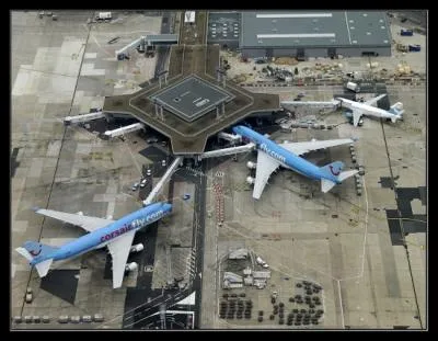 Quel aroport parisien a t chant par Jacques Brel ?