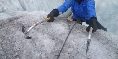 Quelle est la technique d'escalade d'une pente de glace ?