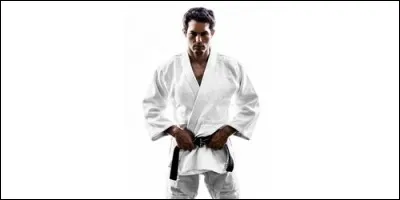 Dans les arts martiaux, comment appelle-t-on la tenue d'un judoka ?