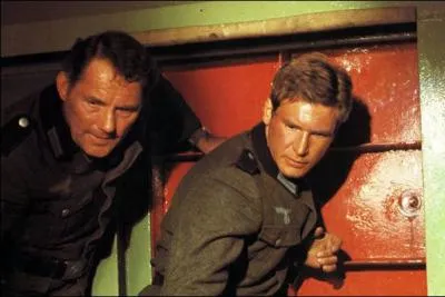 Dans ce film, son personnage se nomme Mike Barnsby