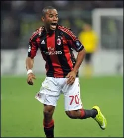 Quel est le numro de maillot de Robinho ?