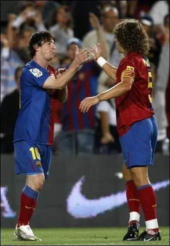 Avec qui Lionel Messi est-il sur cette photo ?