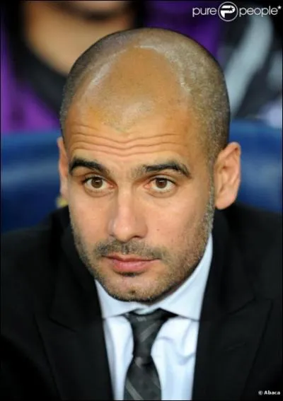 L'entraineur du FC Barcelone se nomme...