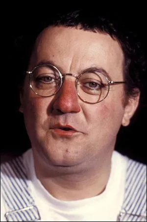 Dans le Smilblick, quel est le nom du Papy interprt par Coluche. 3 Est-ce que le Schimilimili, y tient dans la main, y tient dans la main ?