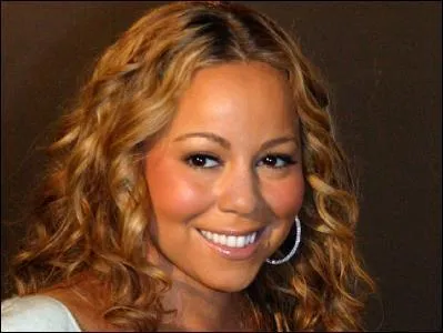 Comment s'appelle le dernier single de Mariah Carey ?