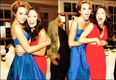 Beaucoup de gens se moquent d'un de ses vtements. Quel est ce vtement ?