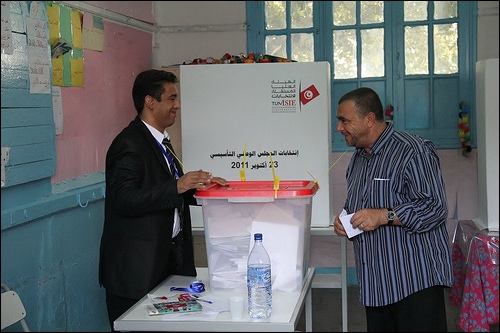Quel parti a remporté les premières élections libres en Tunisie, le 23 octobre ?