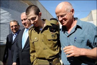 Le soldat franco-israélien Gilad Shalit a été libéré, le 19 octobre. Depuis quand était-il détenu par les Palestiniens du Hamas ?
