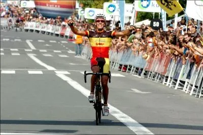 Le champion de la Belgique a tout rafl cette saison : Lige-Bastogne-Lige, Amstel Gold Race, Flche Wallone, Classique San Sebastian, ... pour remporter la coupe du monde cette anne. Qui est-il ?