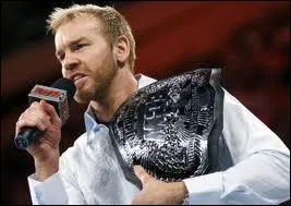 Le 26 avril, Christian commmence son premier rgne d'ECW Champion. Qui est le General Manager de la ECW  ce moment ?