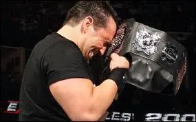 Le 07 juin, Tommy Dreamer, le dernier 'ECW Original', bat Christian dans un :