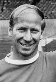 Entre 1958 et 1970, combien de buts Bobby Charlton a-t-il marqué pour son pays ?